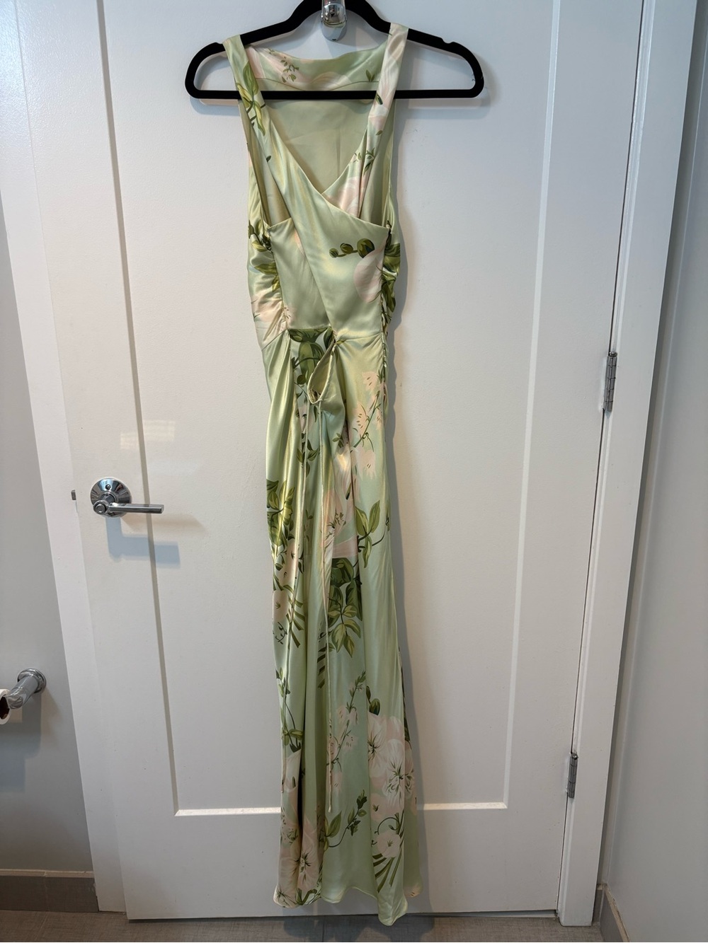 Few Moda Reformation 100% Silk Pale Green Floral Dress - Size XS - Picture 7 of 10